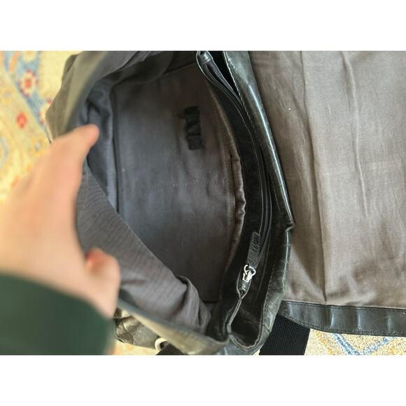 Fossil Deep Olive Green Leather Crossbody Messenger Bag - Picture 9 of 14